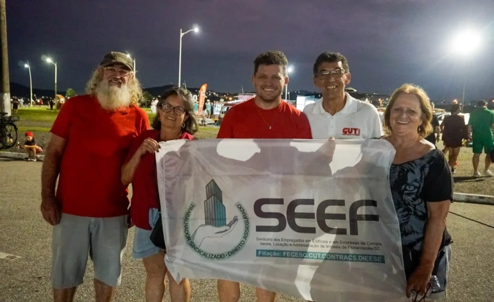 SEEF marca presença no ato cultural do Dia do Trabalhador