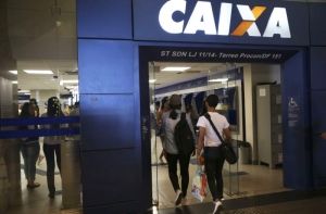 Quase 10 milhões de trabalhadores devem sacar FGTS para pagar dívidas