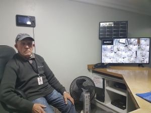 Seu Luiz: a história de um trabalhador de condomínio