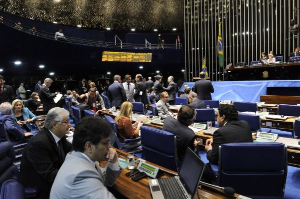 Senadores querem assegurar direitos com mudanças na reforma trabalhista