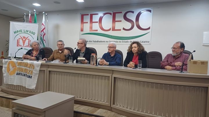 Livro sobre 10 anos da Operação Lava Jato é lançado em Florianópolis